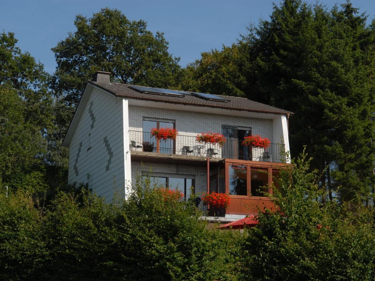 Modish Holiday Home In Waimes With Sauna Ngoại thất bức ảnh